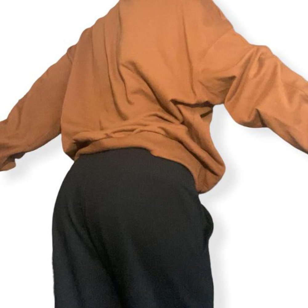 Extremely Comfy Soft Solid Brown Crewneck Sweatsh… - image 3